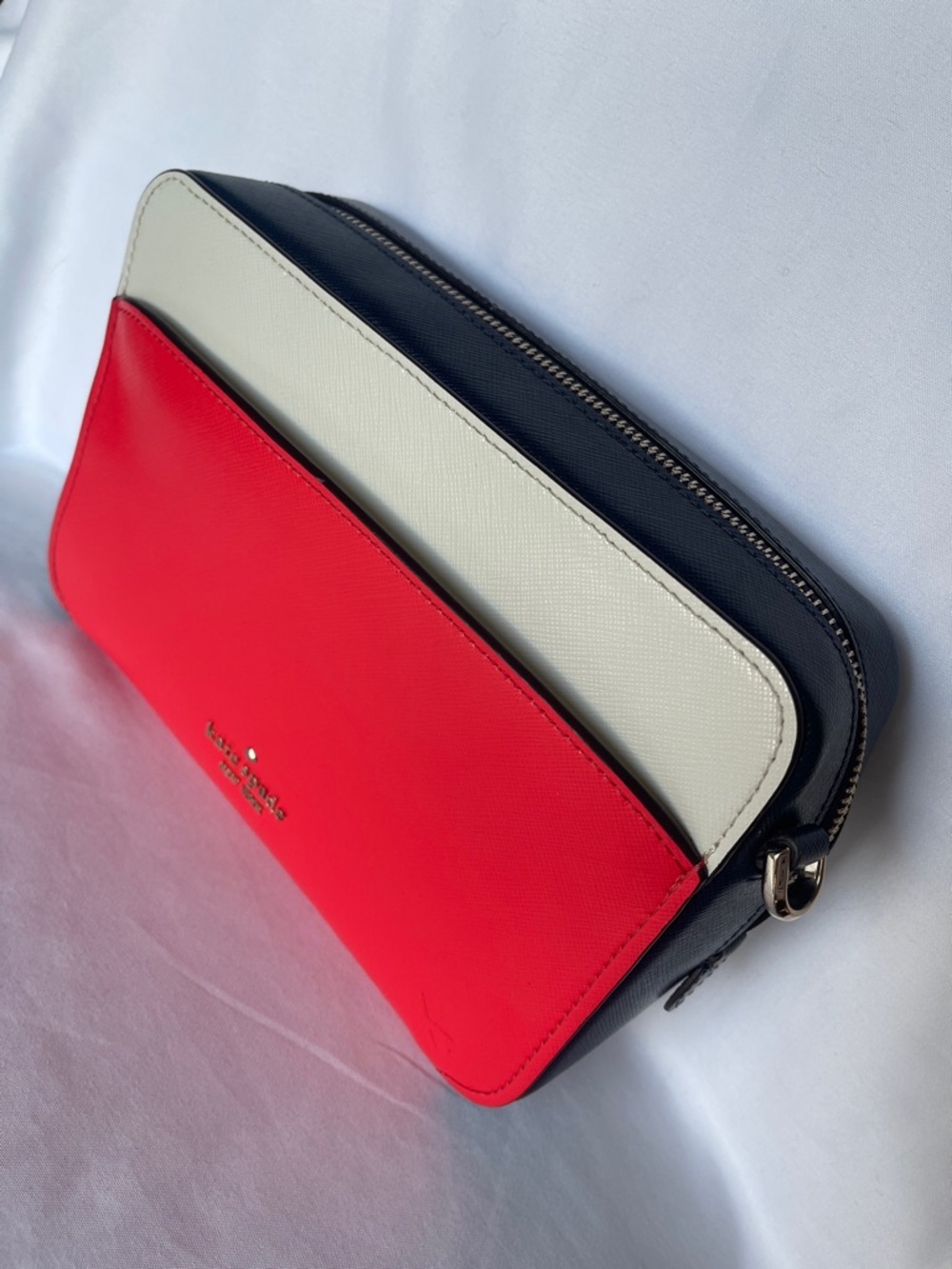 Kate Spade Lauryn Colorblock
Crossbody Camera Bag - Picture 5 of 10